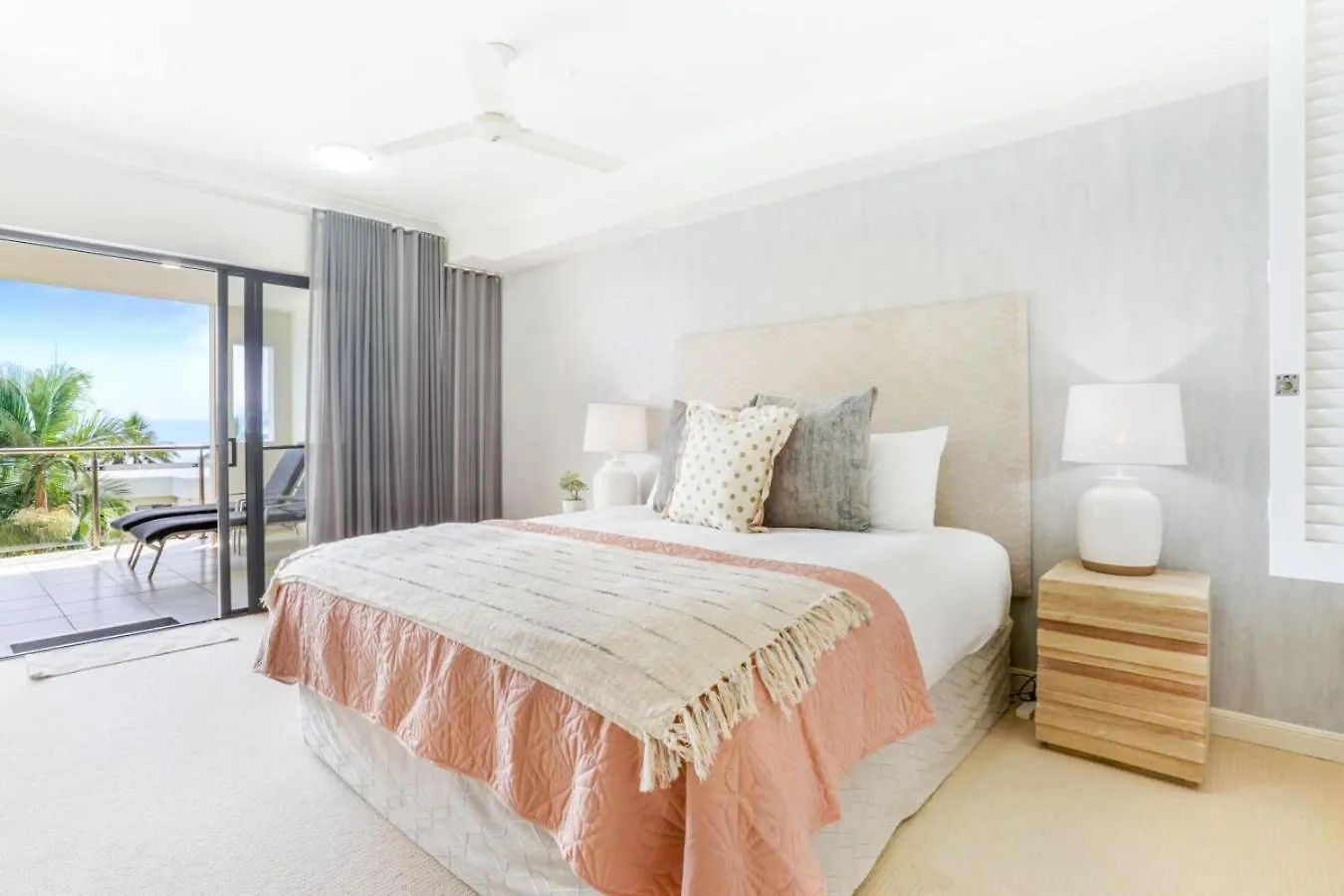 Waves & Wonders Ocean View Apartment Trinity Beach