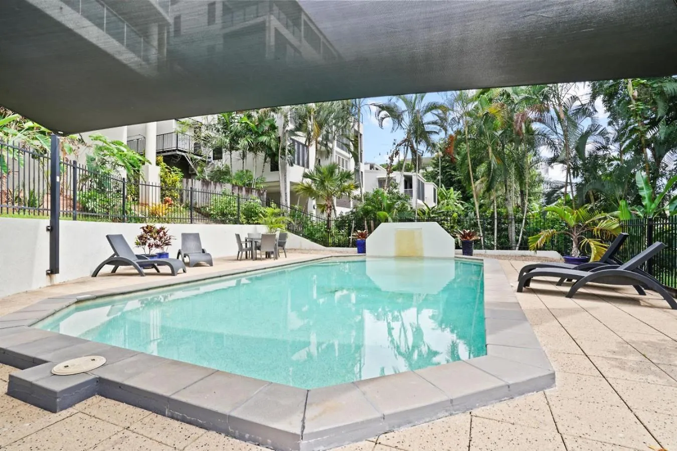 Waves & Wonders Ocean View Apartment Trinity Beach